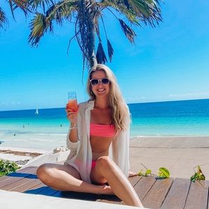 Meet your Posher, Brenna